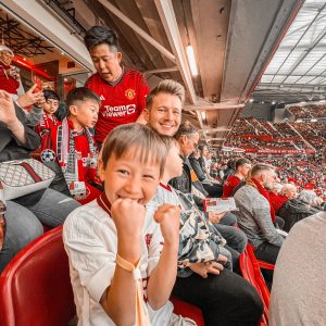 The Reynolds Family 從 Tomi Tickets購買英超門票現場體驗